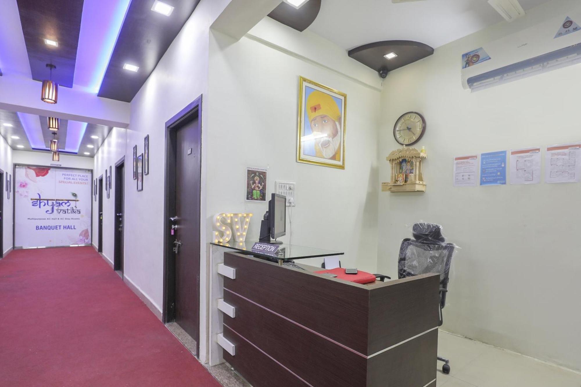 Collection O Shyam Vatika Banquet And Rooms Surat Bagian luar foto