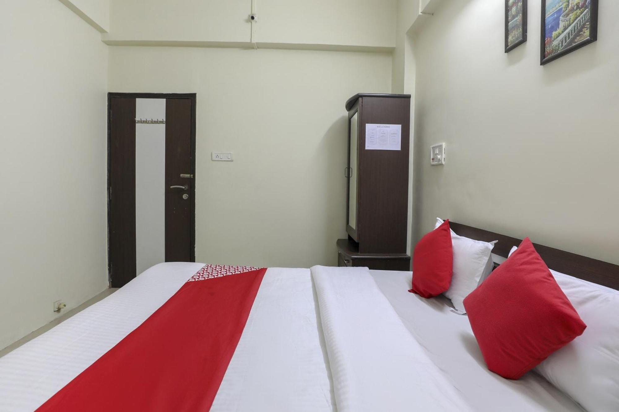 Collection O Shyam Vatika Banquet And Rooms Surat Bagian luar foto